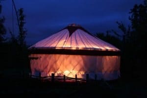 Yurt_by_night_-_geograph.org.uk_-_437714